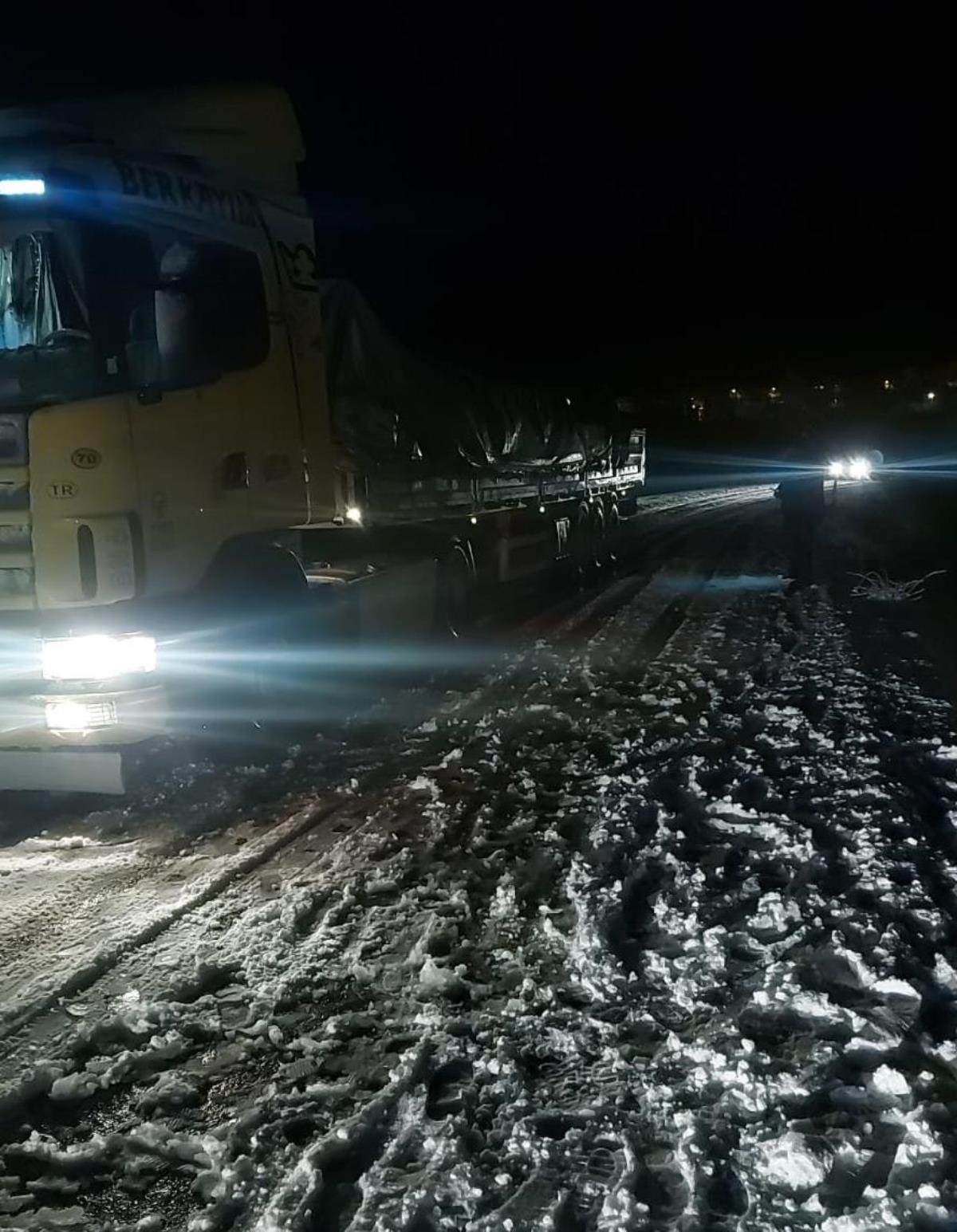 Afyonkarahisar'ın yüksek kesimlerine kar yağdı