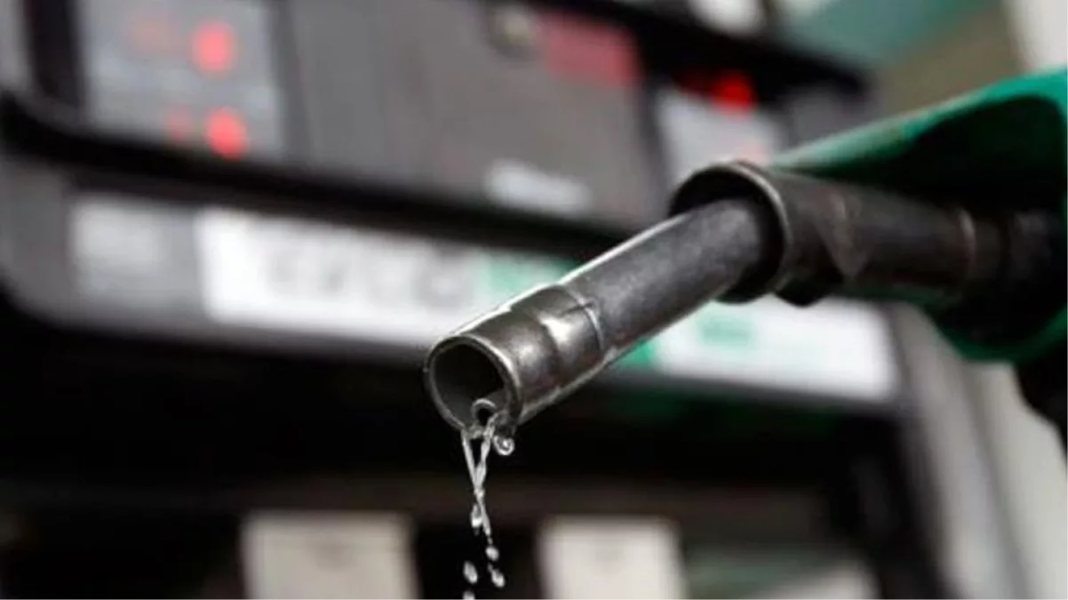Akaryakıta çifte indirim! Benzinin litresi 2 lira 13 kuruş, LPG'nin litresi ise 1 lira 71 kuruş düştü