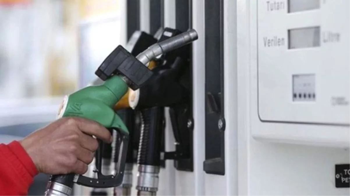 Araç sahiplerinin bu kez yüzü gülecek! Motorine 2 lira 50 kuruş indirim geldi