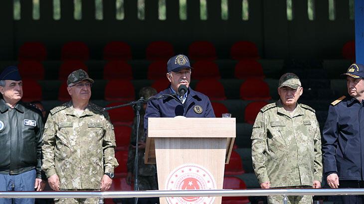 Bakan Akar: Pazar günü ilk milli muharebe tankımız Altay'ı alacağız