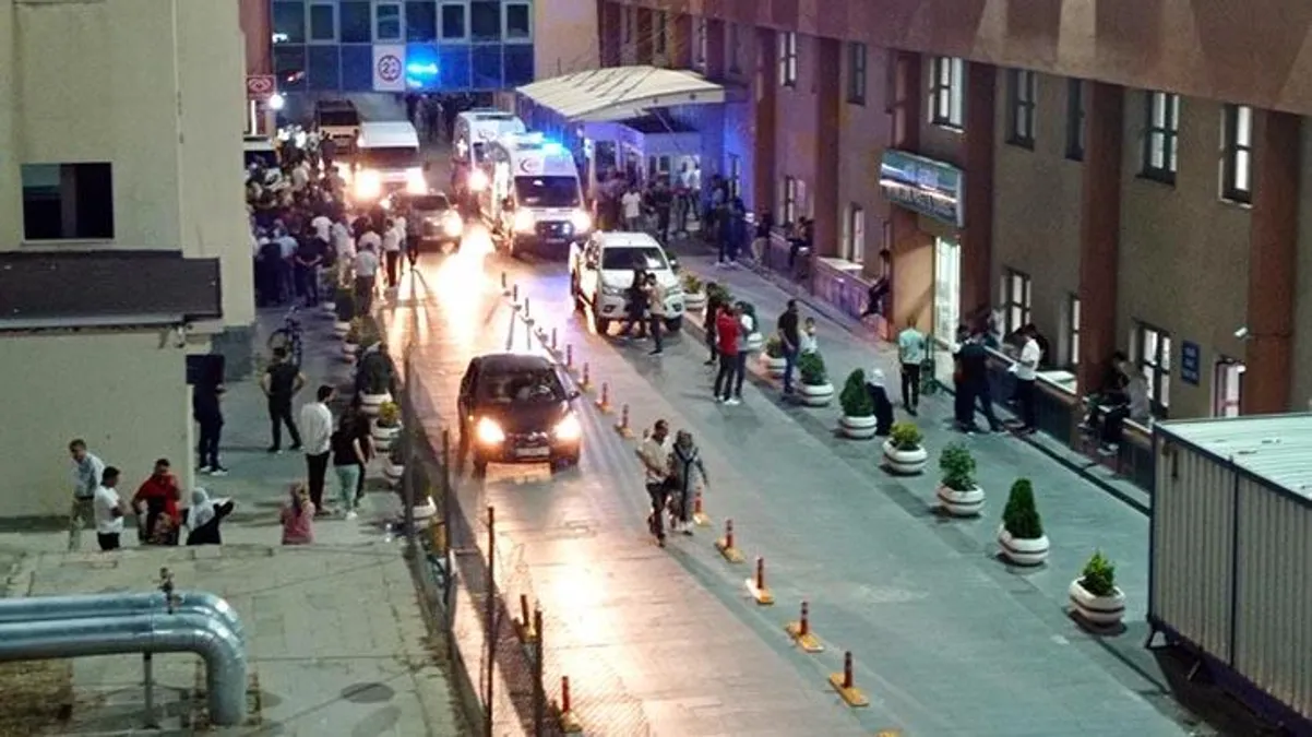 Batman'da husumetli 7 aile birbirine girdi! Silahların konuştuğu kavgada 5'i ağır onlarca yaralı var