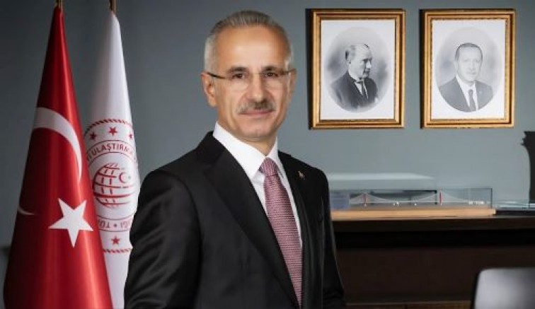 BİLETSİZ YOLCU TAŞIYANA 85 BİN LİRAYA KADAR CEZA GELİYOR    İDARİ PARA CEZALARI 10 KATINA KADAR UYGULANABİLECEK    ULAŞTIRMA VE ALTYAPI BAKANI ABDULKADİR URALOĞLU: