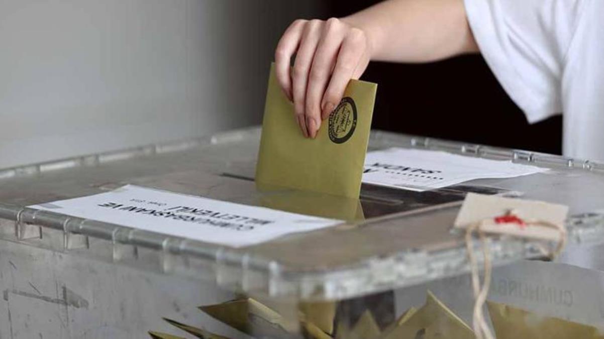Haklarında arama kararı bulunan 10 zanlı oy kullanmaya gelince yakalandı