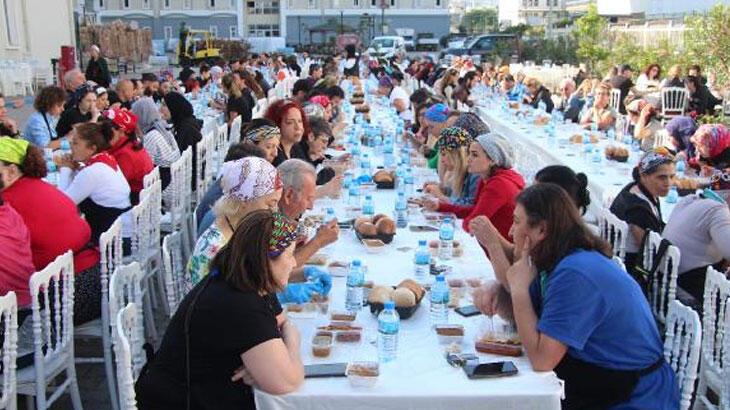 Hatay'da 'Gönül Sofrası', depremde ölenlerin anısına kuruldu