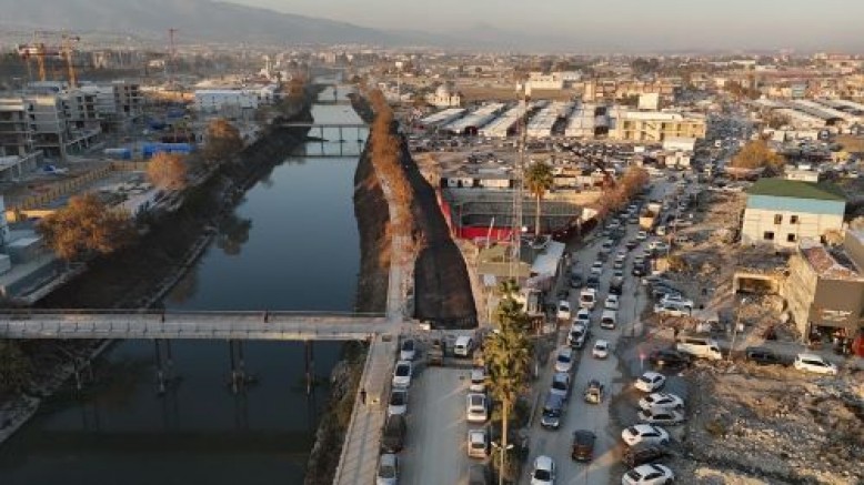 HBB’DEN MERKEZDEKİ ÇARŞI YOLLARINA AFSALT Hatay Büyükşehir Belediyesi (HBB), 