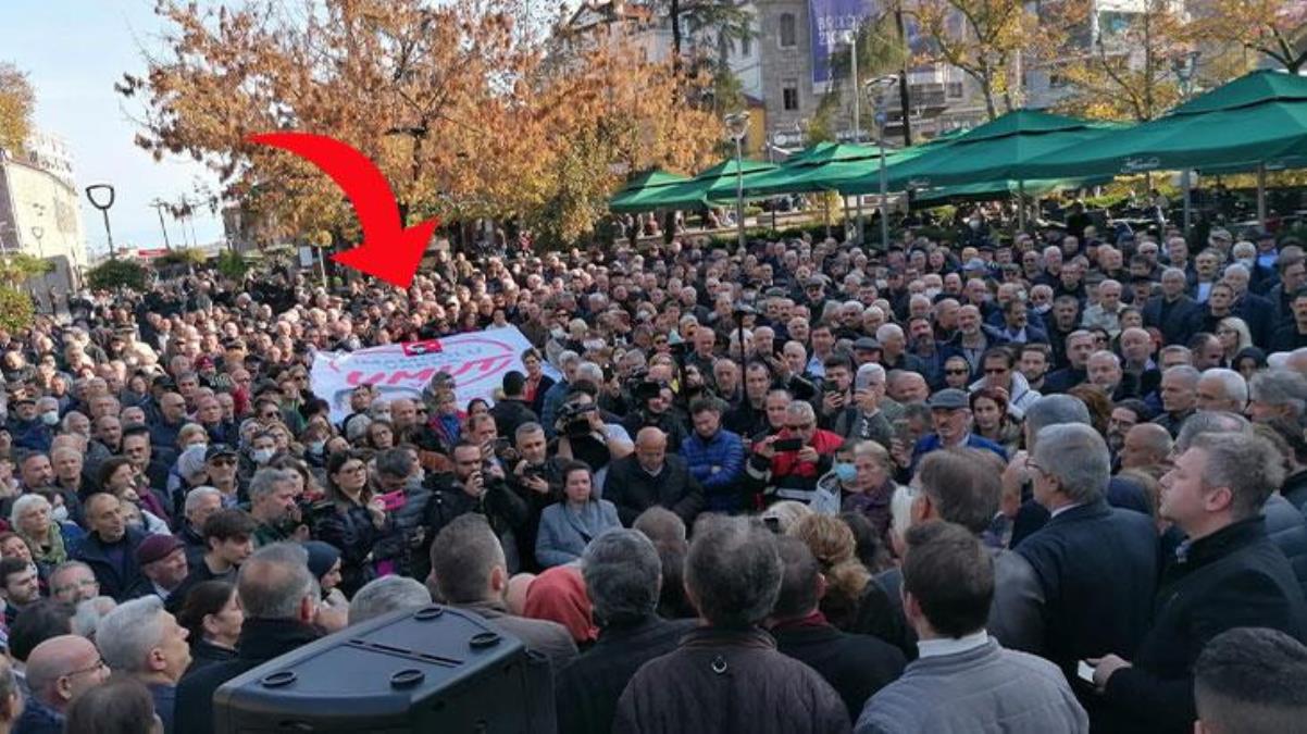 İBB Başkanı İmamoğlu'na Trabzon'dan büyük destek! Kalabalığın açtığı pankart dikkat çekti