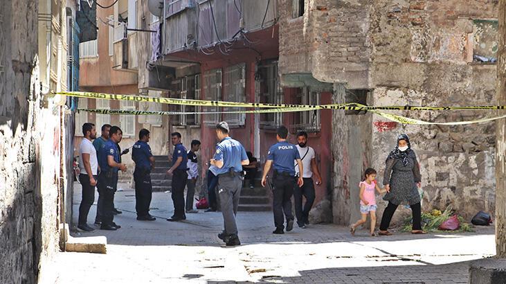 İki grup aynı sokakta sabah ve öğle kavga etti! Yaralılar var