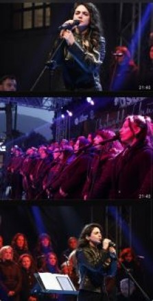 Konser boyunca zaman zaman gözyaşları tutulamazken, vatandaşlar