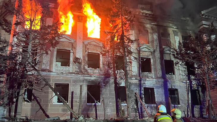 Rusya, Mikolayiv'i vurdu: 1 ölü, 23 yaralı