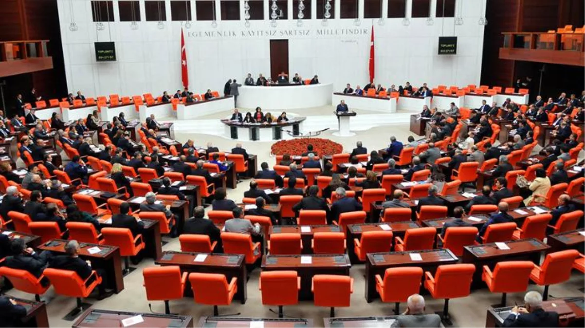 Son Dakika: Ek gösterge ve öğrenci affına ilişkin teklif, TBMM Plan ve Bütçe Komisyonu'nda kabul edildi