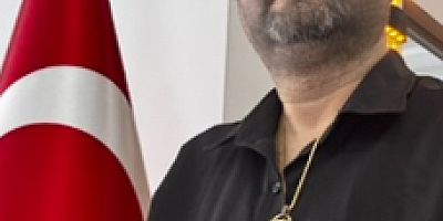 10 Kasım saat 9:05 atam Dolmabahçe‘de gözlerini kapadı bütün dünya ağladı