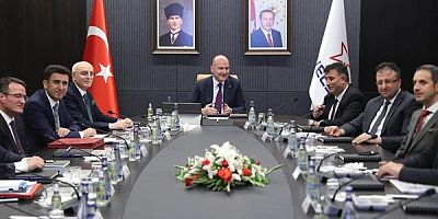 Bakanımız Sn. Süleyman Soylu ve HAVELSAN Yönetim Kurulu Başkanı Sn. Prof. Dr. Hacı Ali Mantar'ın katılımıyla HAVELSAN’da, Biyometrik Veri Yönetim Sistemi Toplantısı gerçekleştirildi; Sayın Bakanımız, üretilen Yerli ve Milli Teknolojileri yerinde incele