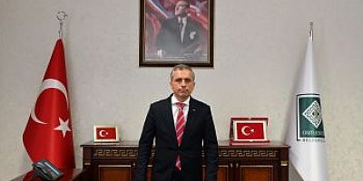 BAŞKAN İBRAHİM ÇENET’TEN 15 TEMMUZ MESAJI Osmaniye Belediye Başkanı İbrahim Çenet, 15 Temmuz Demokrasi ve Milli Birlik Günü dolayısıyla bir mesaj yayınladı.