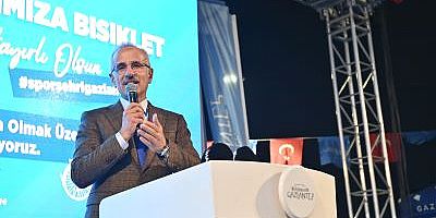 GAZİANTEP’E YÜKSEK HIZLI TREN MÜJDESİ!                         ULAŞTIRMA VE ALTYAPI BAKANI ABDULKADİR URALOĞLU:    - LAF DEĞİL, İCRAAT ÜRETİYORUZ