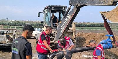 Hatay Büyükşehir Belediyesi (HBB), il genelinde içme suyu iletim kapasitesini artırmaya yönelik çalışmalarını sürdürüyor.