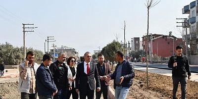 İMAM-I AZAM CAMİİ ÖNÜNDEKİ CADDE ASFALT YOL KONFORUNA KAVUŞTURULUYOR