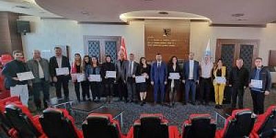 İskenderun Ticaret ve Sanayi Odası, 18. Meslek Komitesi ve İskenderun Sigorta Acenteleri Derneği (İSADER) İş Birliği İle Düzenlenen Sigortacılık Eğitimleri Sona Erdi ‘Kursiyerler Sertifikalarını Aldı’