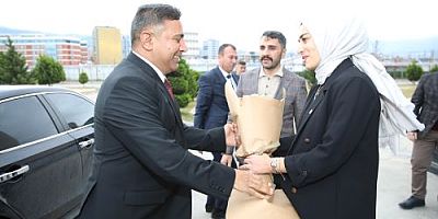 İSTE’DE REKTÖRLÜK DEVİR TESLİM TÖRENİ YAPILDI