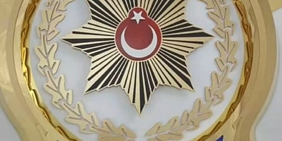  Klay Atav <fenergazetesi@gmail.com> Ekler 15:42 (0 dakika önce) Alıcı: ben  178. POLİS TEŞKİLATI Mesai mefhumu gözetmeksizin gece gündüz fedakârca görev yapan polis teşkilatı, 10 Nisan 1845’ten bugüne kadar ülkemizde huzur ve düzeni sağlamak için çalışma