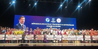 OSMANİYE BELEDİYESİ HALK OYUNLARI EKİBİ TÜRKİYE 3’ÜNCÜSÜ OLDU