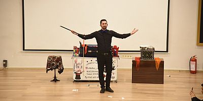 OSMANİYE’DE ÇOCUKLAR, İLLÜZYON GÖSTERİSİYLE DOYASIYA EĞLENDİ