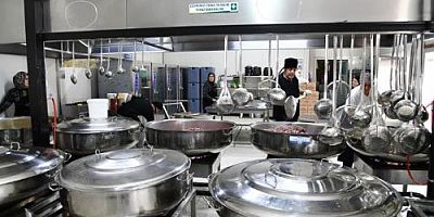 OSMANİYE’DE, İHTİYAÇ SAHİBİ 7 BİN 500 KİŞİYE EVLERİNDE SICAK YEMEK İKRAMI YAPILACAK