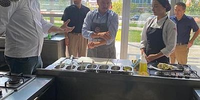 rektör depci kolları sıvadı İSTE