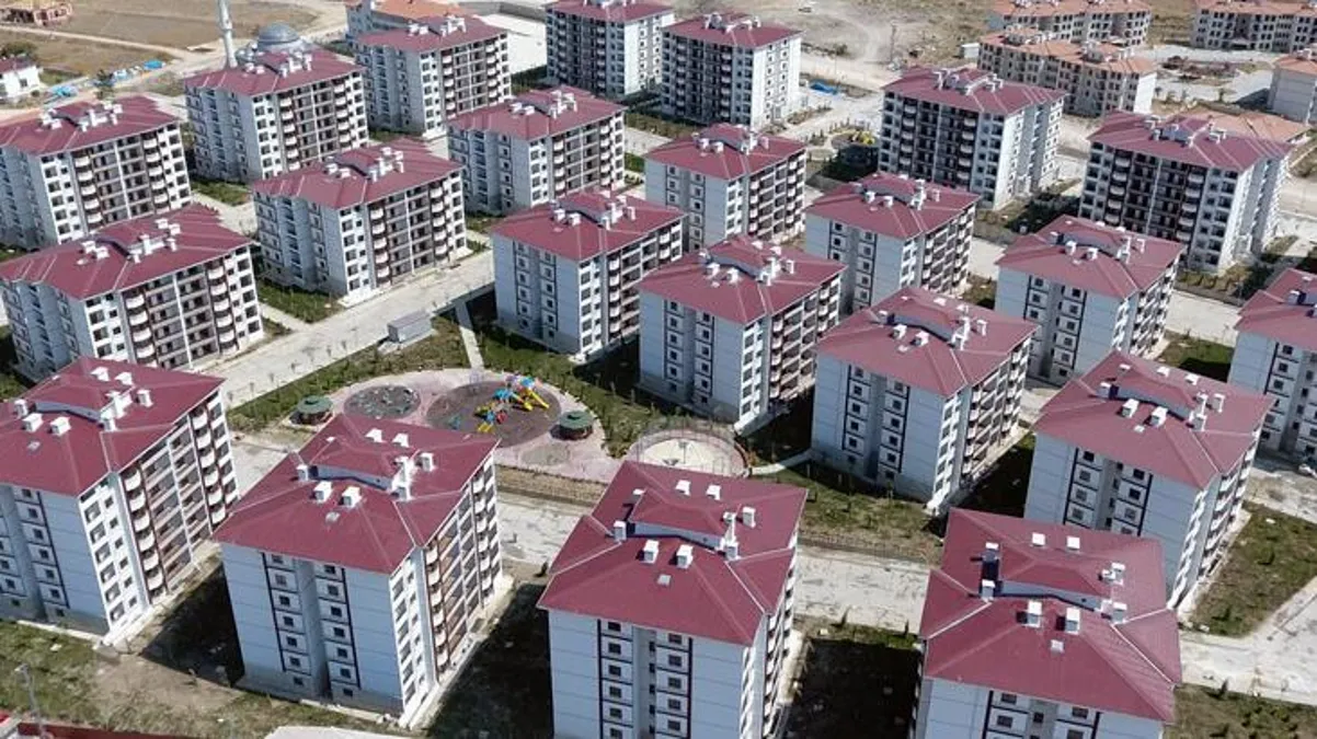 TOKİ, 24 ilde ucuz konutları satışa çıkarıyor! Fiyatlar 163 bin liradan başlıyor, işte başvuru şartları
